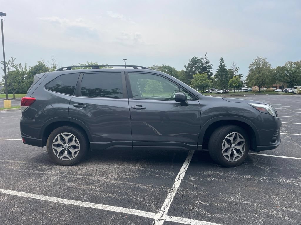 Used 2022 Subaru Forester Premium AWD/4WD image 4