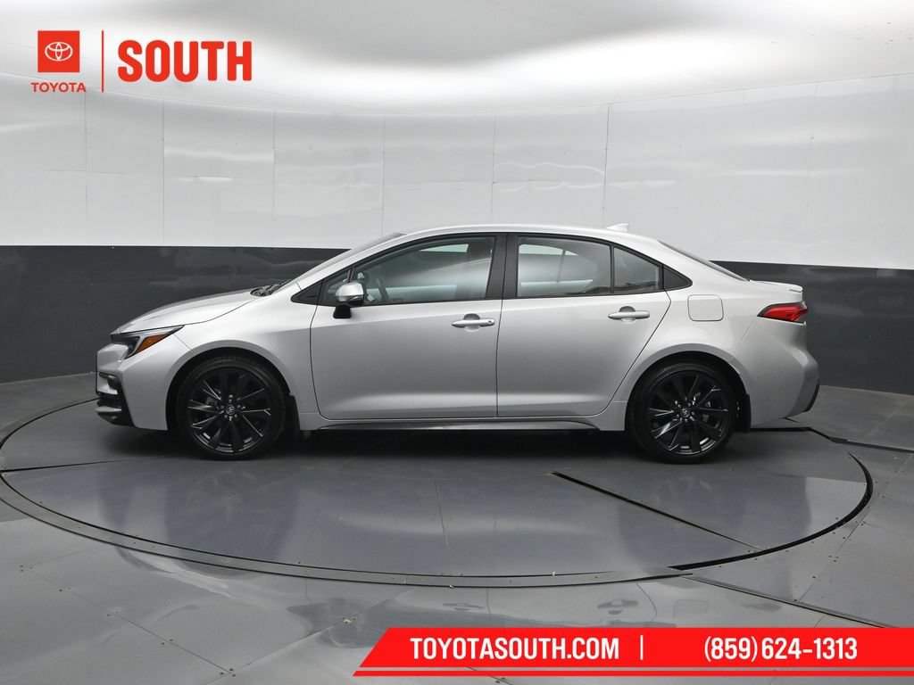 Used 2024 Toyota Corolla SE FWD image 7