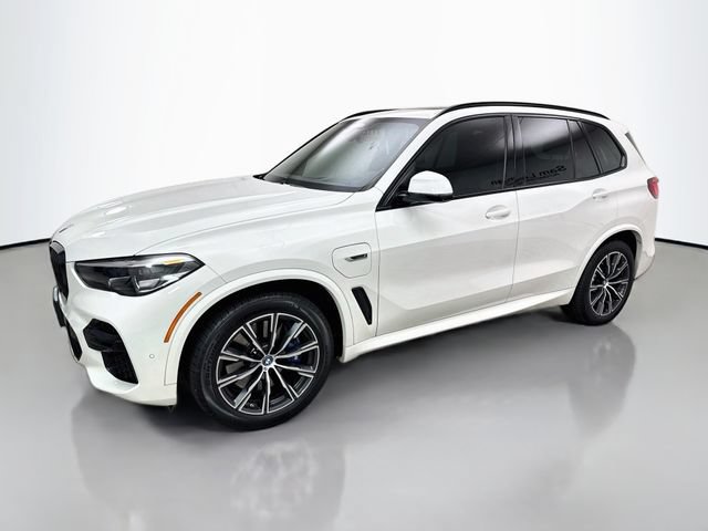 Used 2022 BMW X5 xDrive45e w/ M Sport Package AWD/4WD image 3