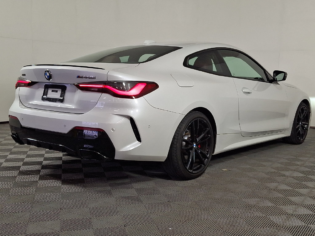 Certified 2024 BMW 440i xDrive Coupe w/ Premium Package AWD/4WD image 9