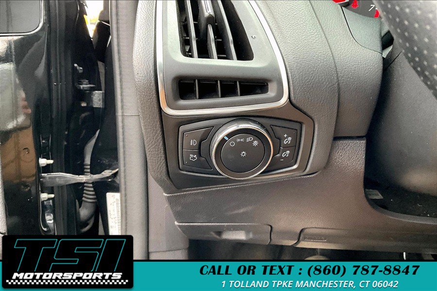 Used 2014 Ford Focus ST w/ Equipment Group 202A FWD image 32
