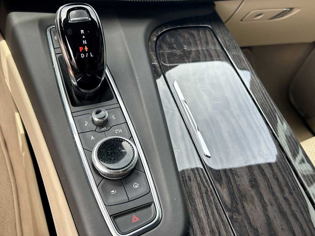 Certified 2021 Cadillac Escalade Premium Luxury image 25