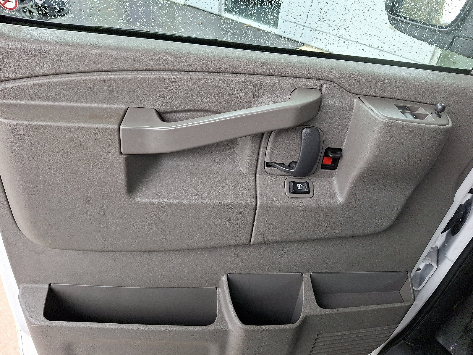 Used 2023 GMC Savana 2500 w/ Driver Convenience Package image 12