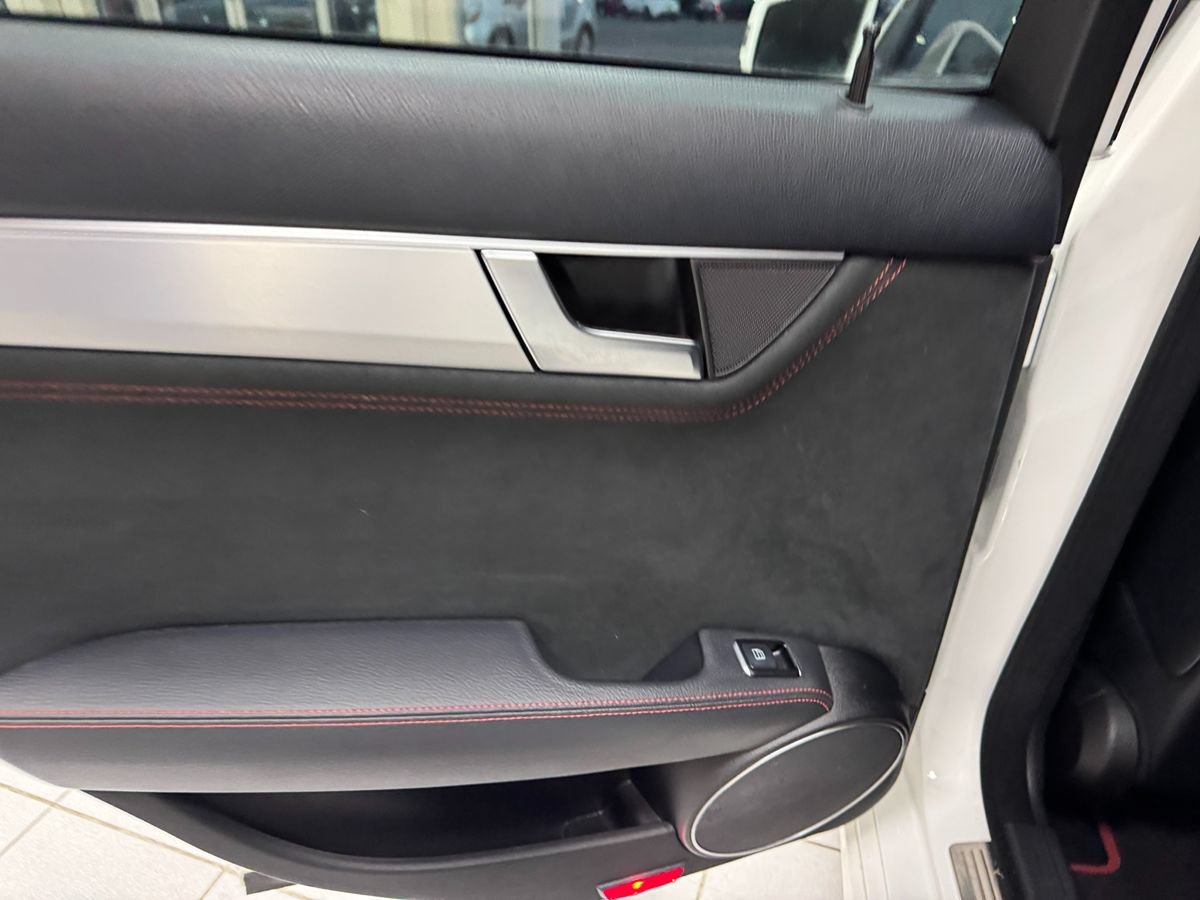 Used 2013 Mercedes-Benz C 300 4MATIC Sedan image 40