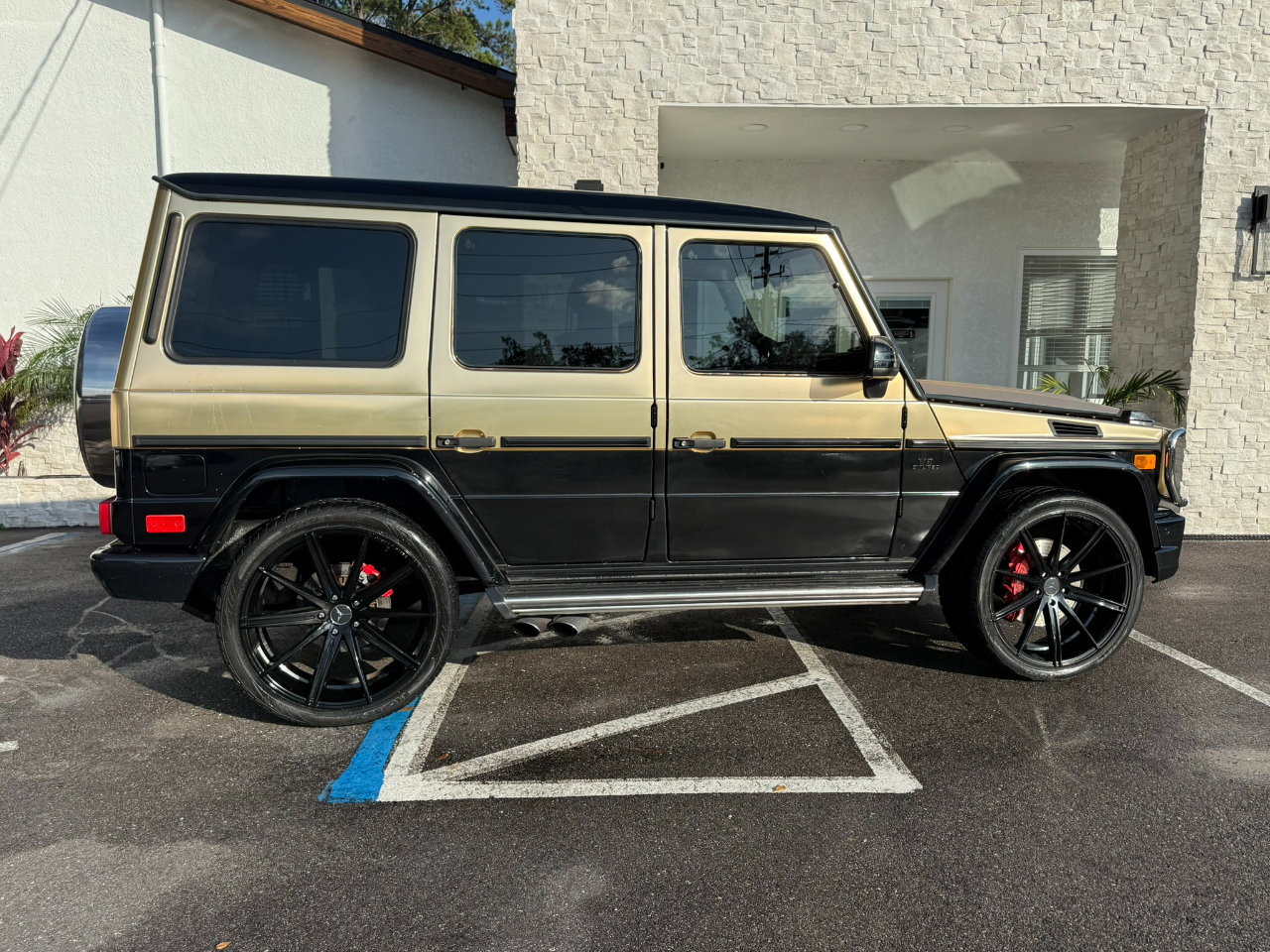 Used 2014 Mercedes-Benz G 63 AMG 4MATIC image 18
