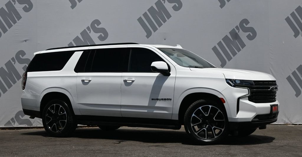 Used 2021 Chevrolet Suburban RST RWD image 3