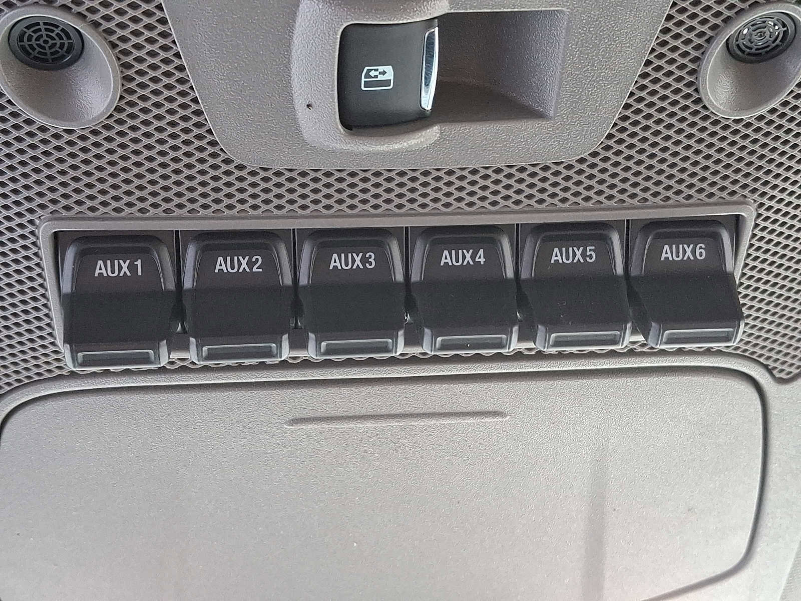 Certified 2022 Ford F350 XLT w/ Snow Plow Prep Package image 23