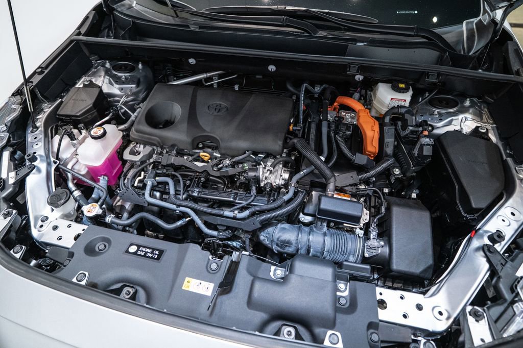 Certified 2024 Toyota RAV4 SE image 33
