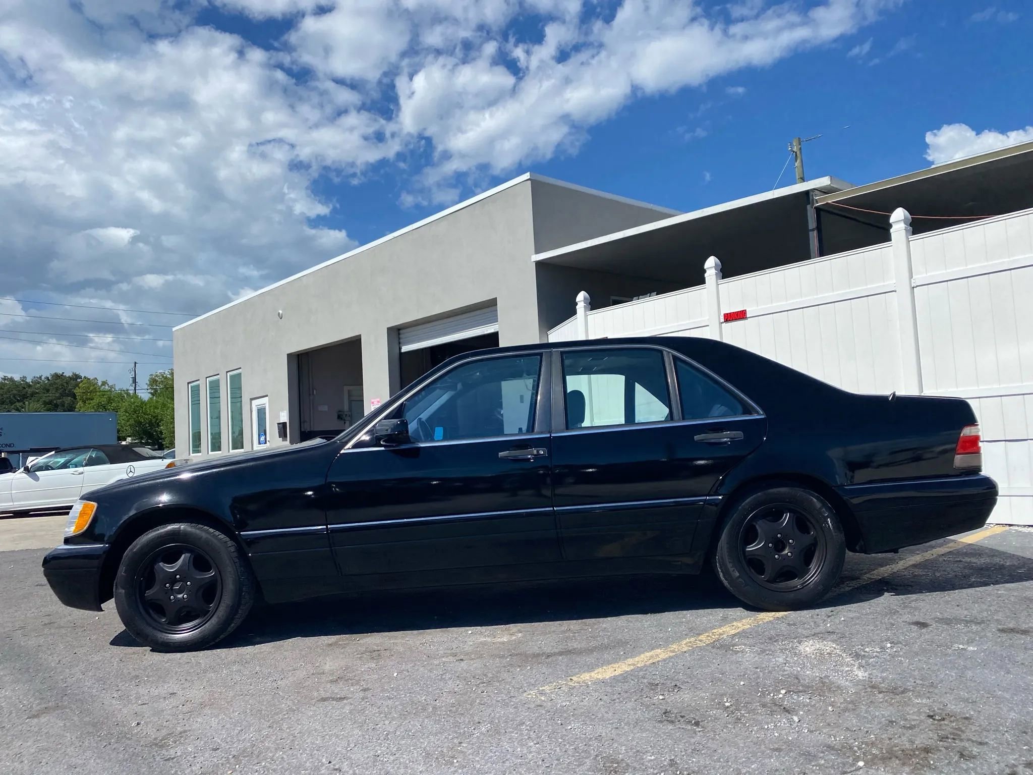 Used 1999 Mercedes-Benz S 320 image 2