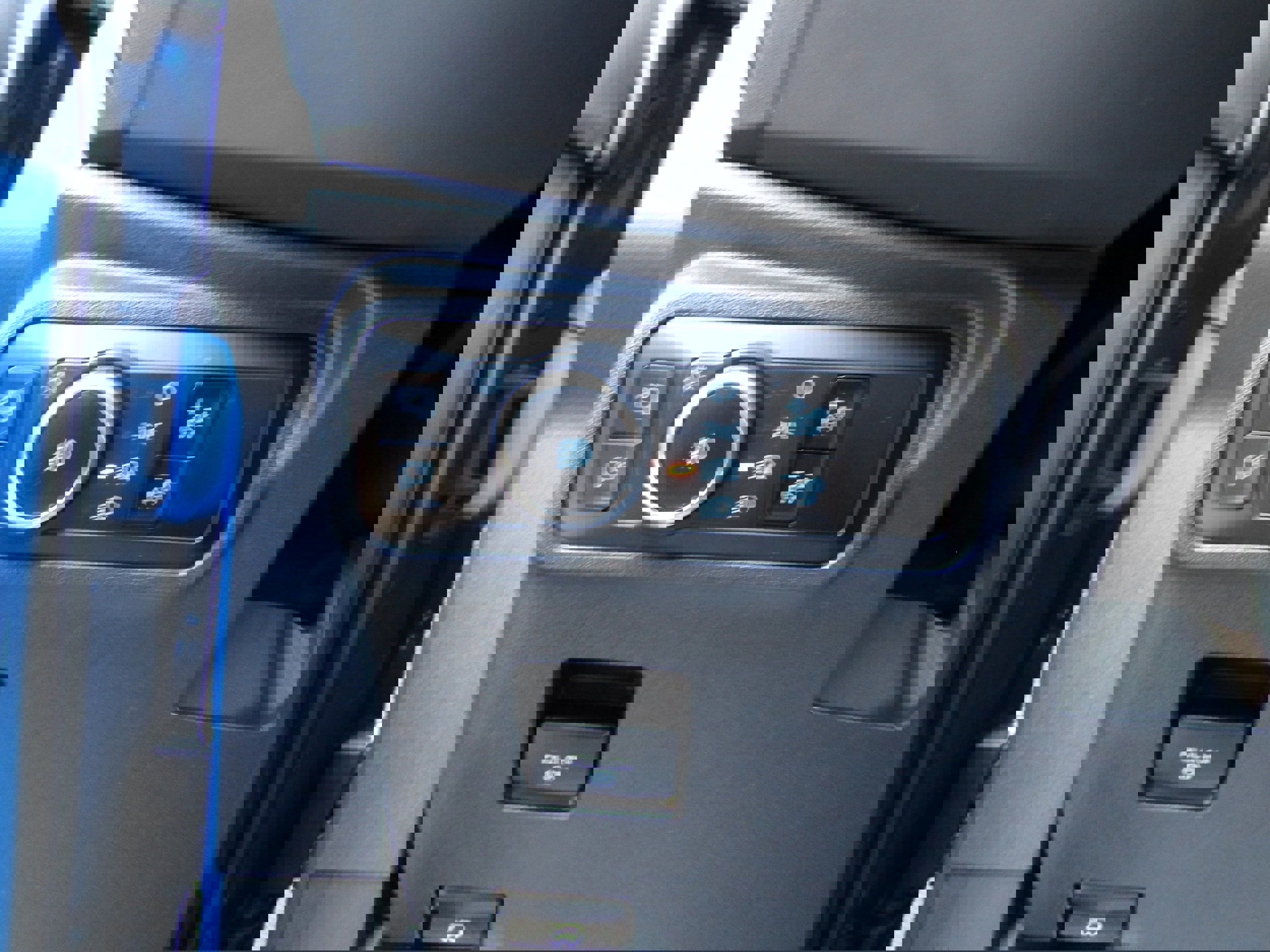 Used 2025 Ford Bronco Badlands image 21