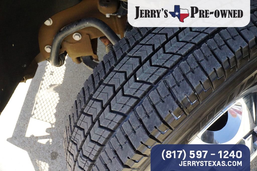 Used 2024 GMC Sierra 3500 SLE w/ SLE Convenience Package image 8