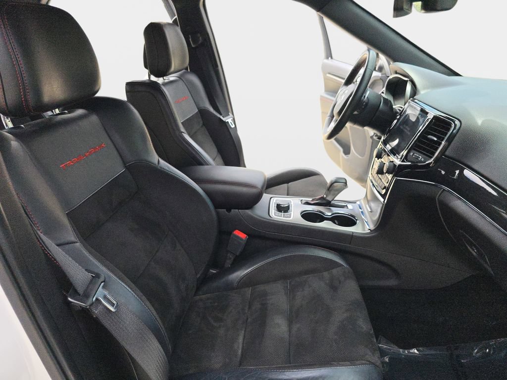 Used 2021 Jeep Grand Cherokee Trailhawk AWD/4WD image 12