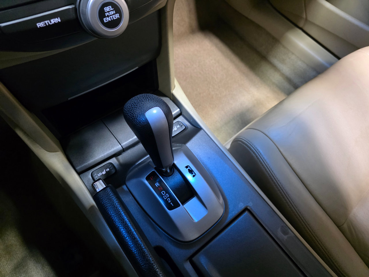 Used 2012 Honda Accord EX-L image 29