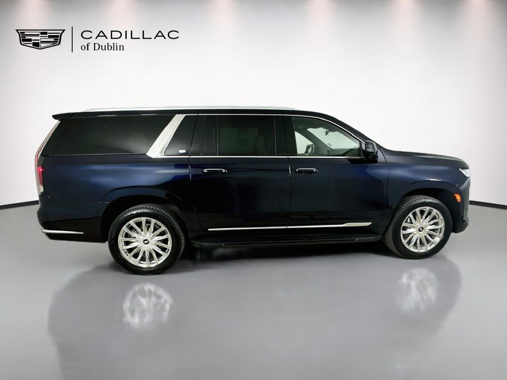 Used 2023 Cadillac Escalade ESV Premium Luxury AWD/4WD image 4