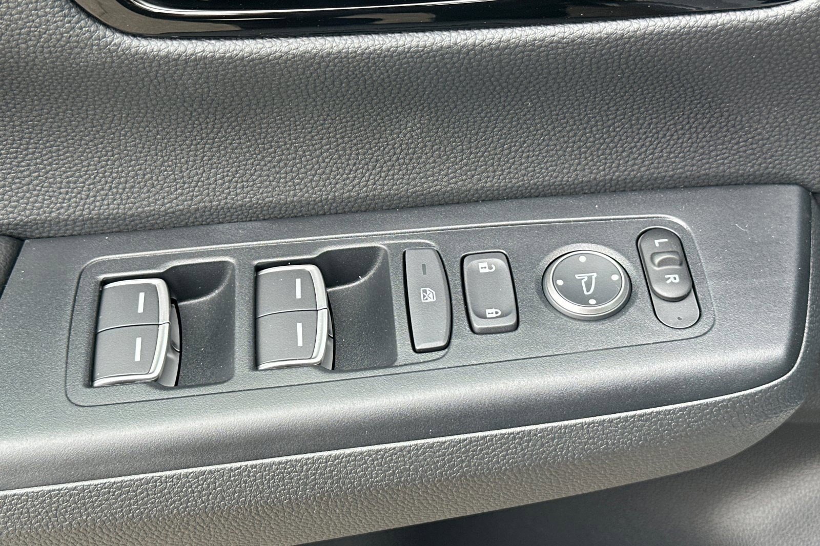 Certified 2026 Honda CR-V EX-L image 13