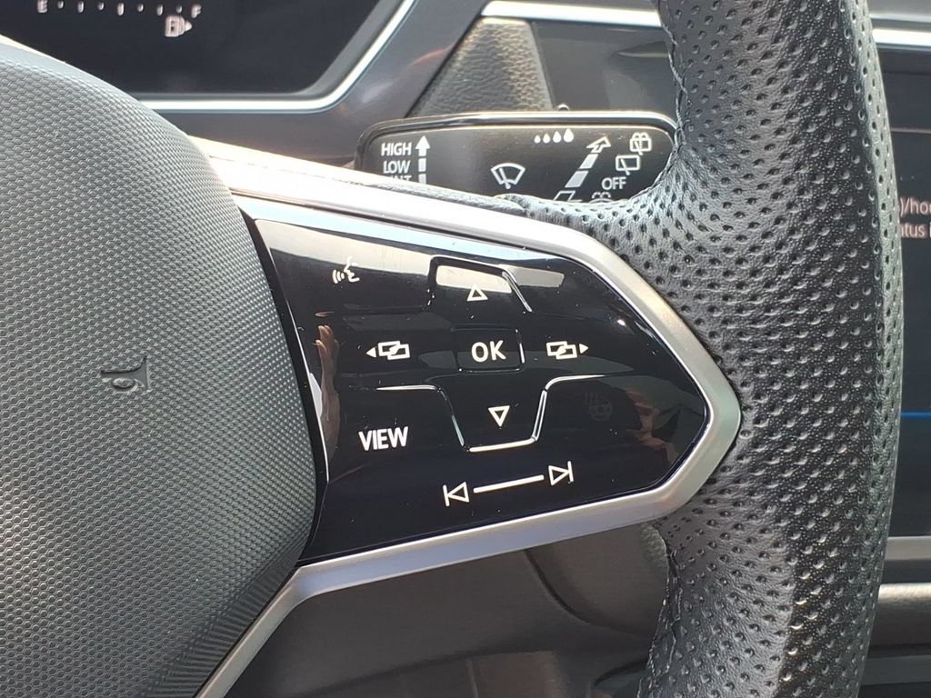 Used 2024 Volkswagen Tiguan SE R-Line AWD/4WD image 19