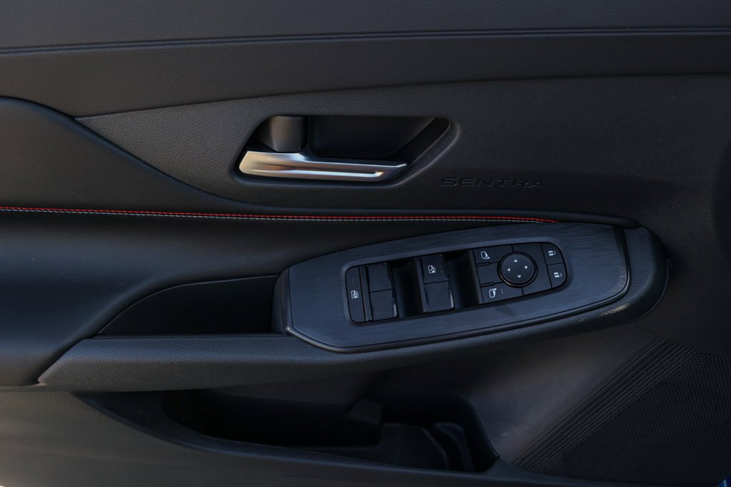 New 2027 Nissan Sentra SR FWD image 24