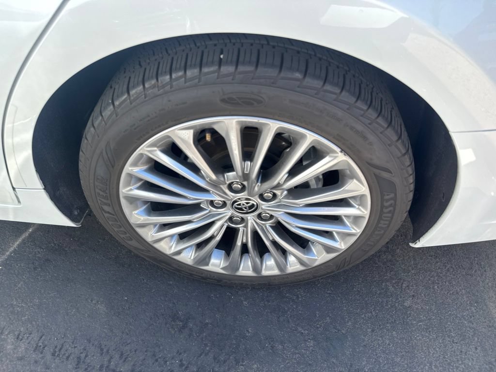 Used 2021 Toyota Avalon Limited w/ Advanced Safety Package FWD image 7
