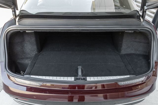 Used 2024 Lucid Air Touring image 16