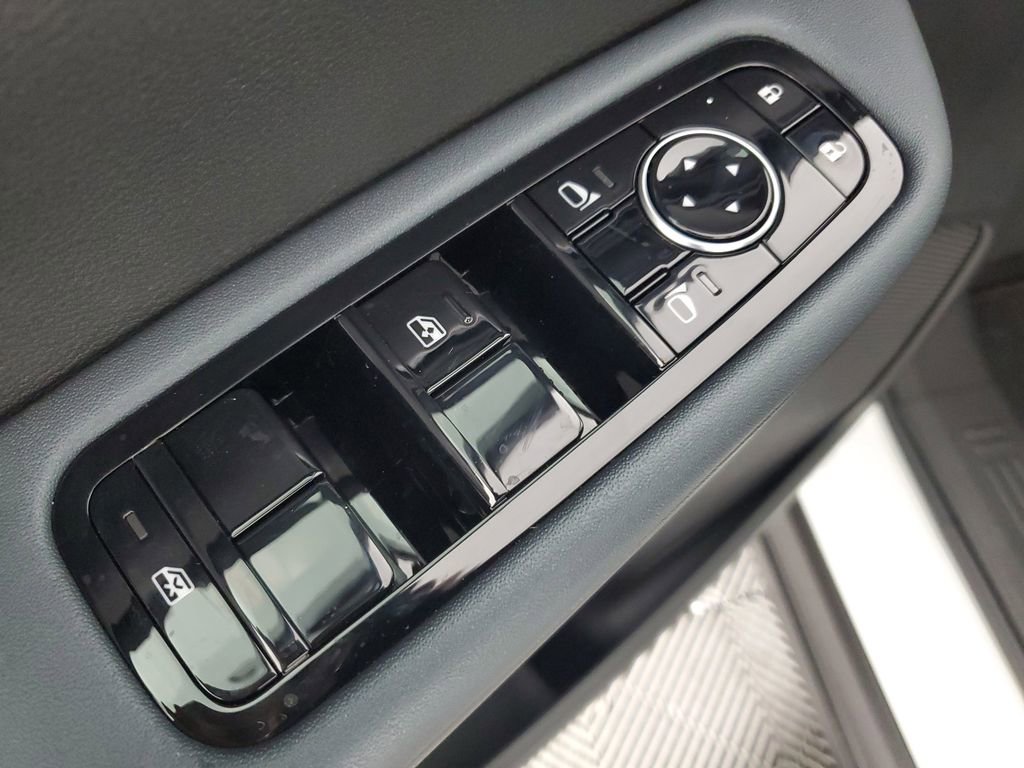 New 2026 Nissan Leaf SV+ w/ Floor Mat Package (SV+) FWD image 26