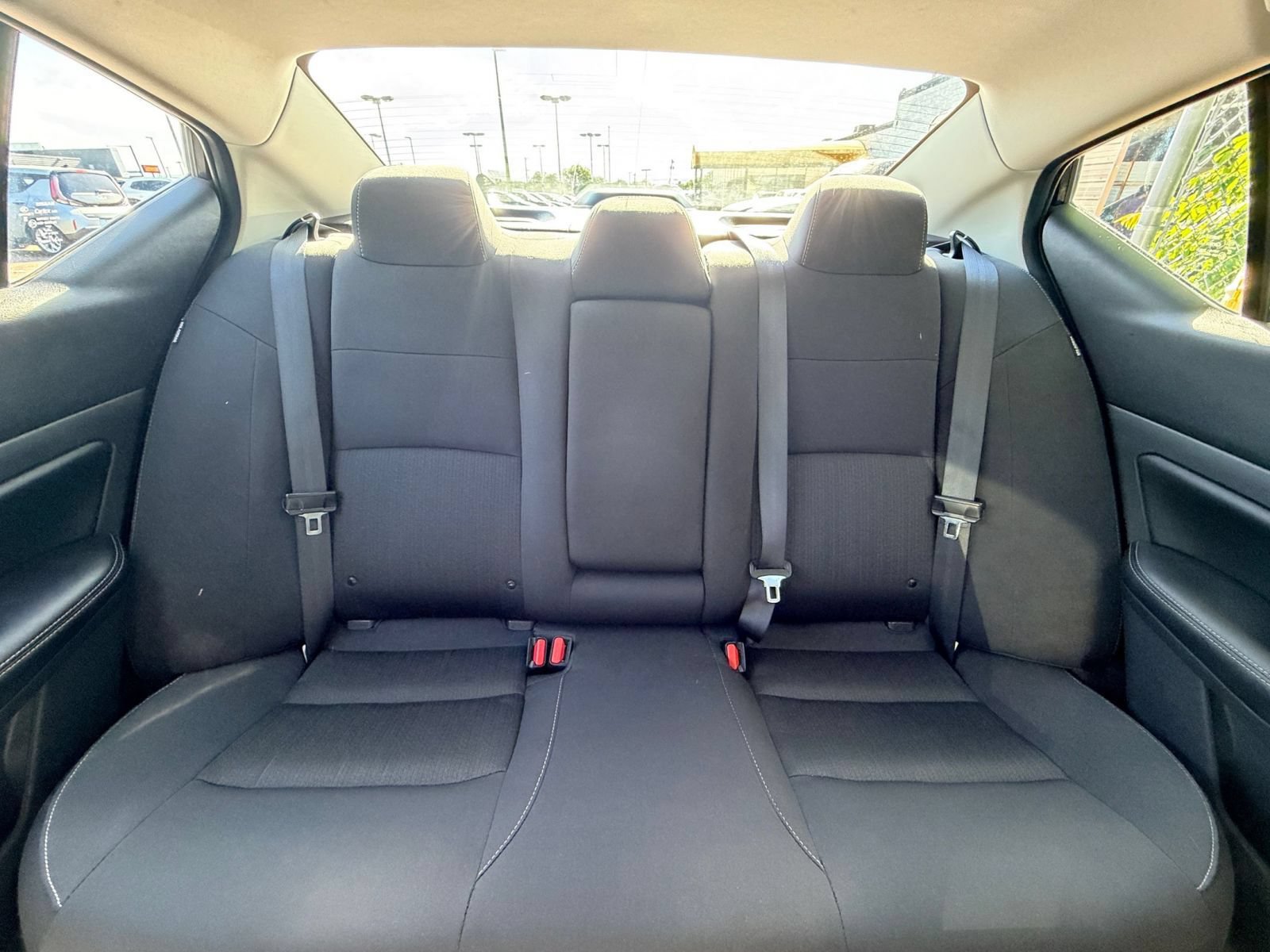 Used 2025 Nissan Altima 2.5 SV FWD image 38