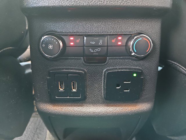 Used 2017 Ford Explorer Platinum image 26