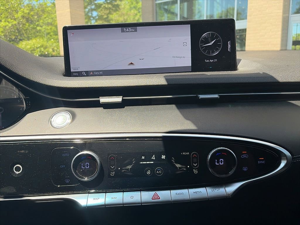 Certified 2024 Genesis GV70 2.5T w/ Advanced Package AWD/4WD image 9