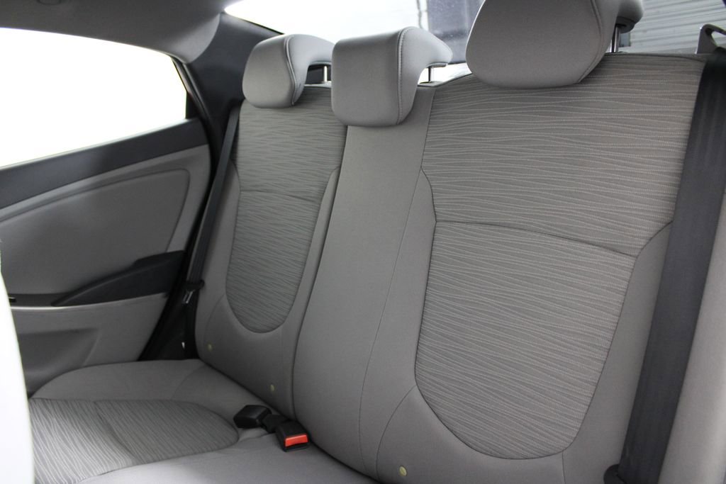 Used 2016 Hyundai Accent SE image 19