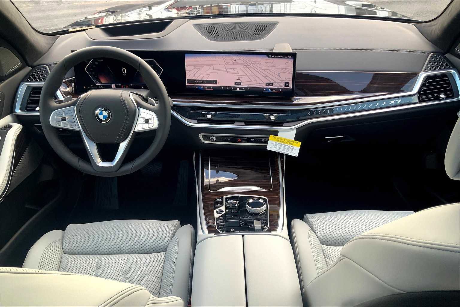 New 2026 BMW X7 xDrive40i w/ Premium Package image 5