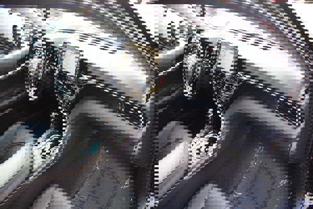 Used 2021 Toyota Camry XLE image 20