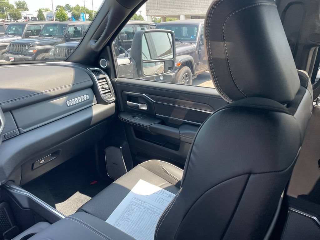 New 2026 RAM 2500 Laramie AWD/4WD image 22