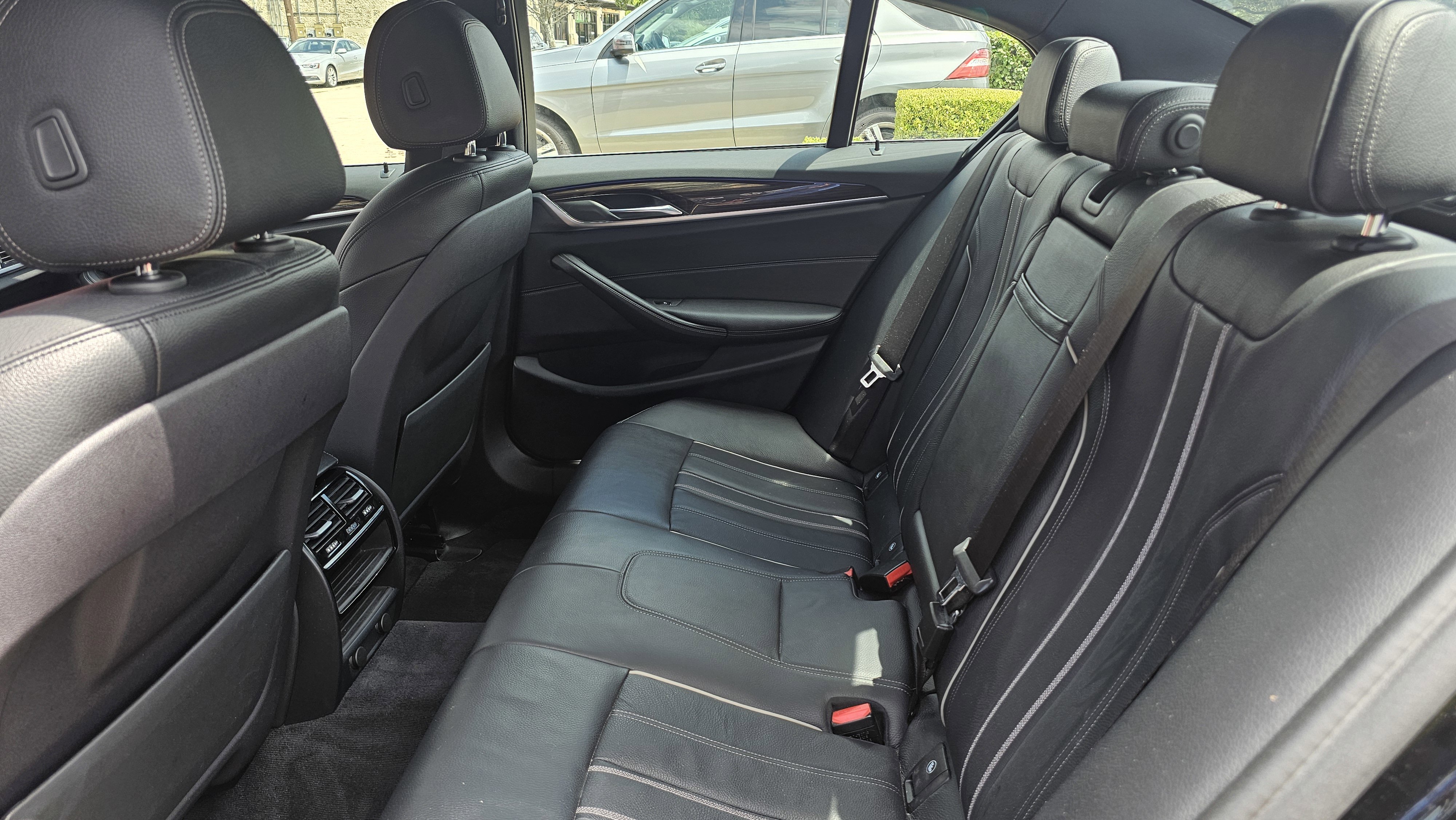 Used 2018 BMW 530e w/ Premium Package 2 image 25