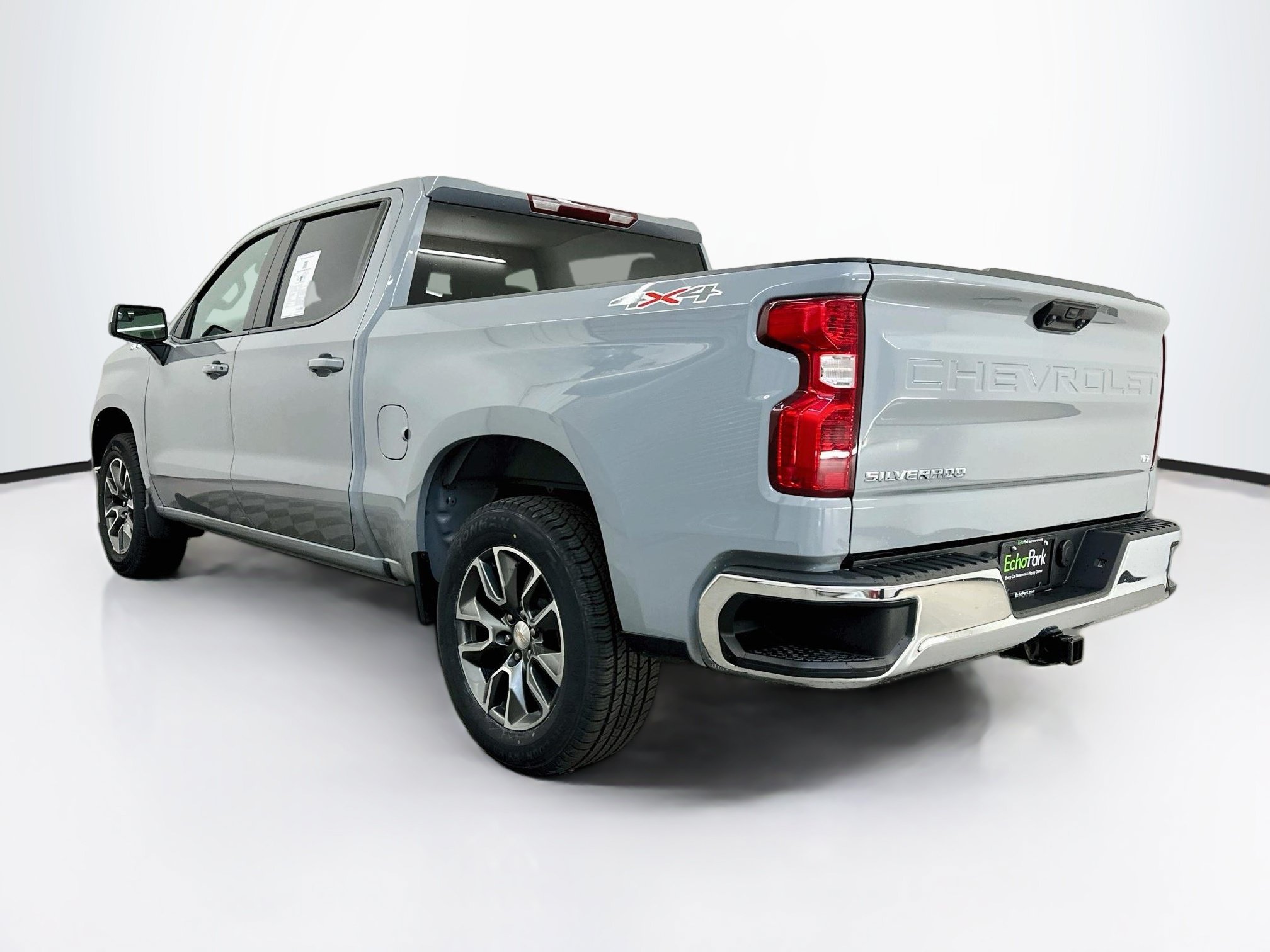 Used 2024 Chevrolet Silverado 1500 LT AWD/4WD image 5