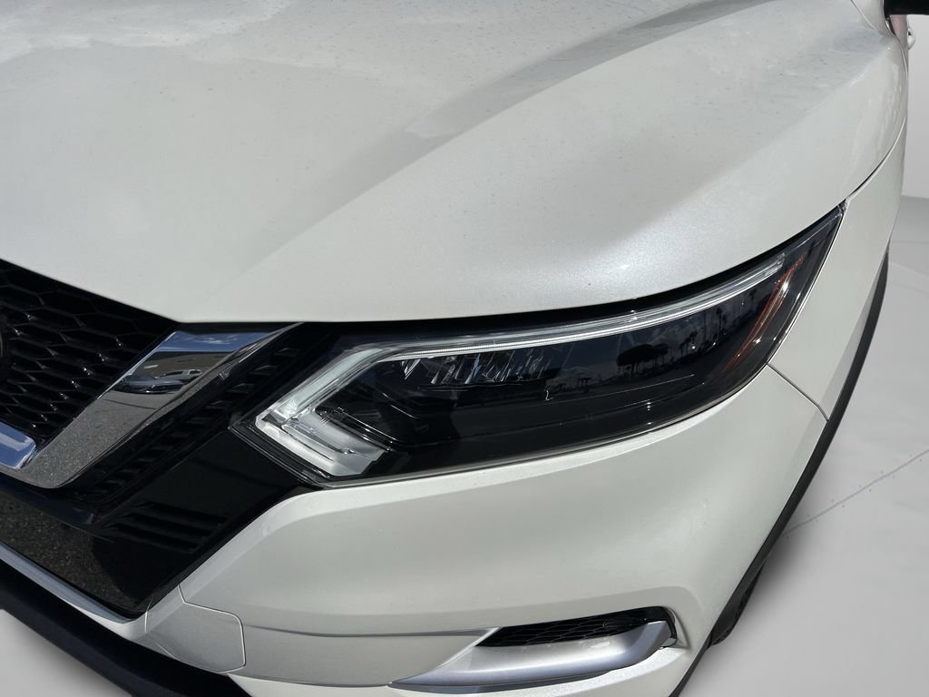 Used 2021 Nissan Rogue Sport SL w/ Premium Package FWD image 13