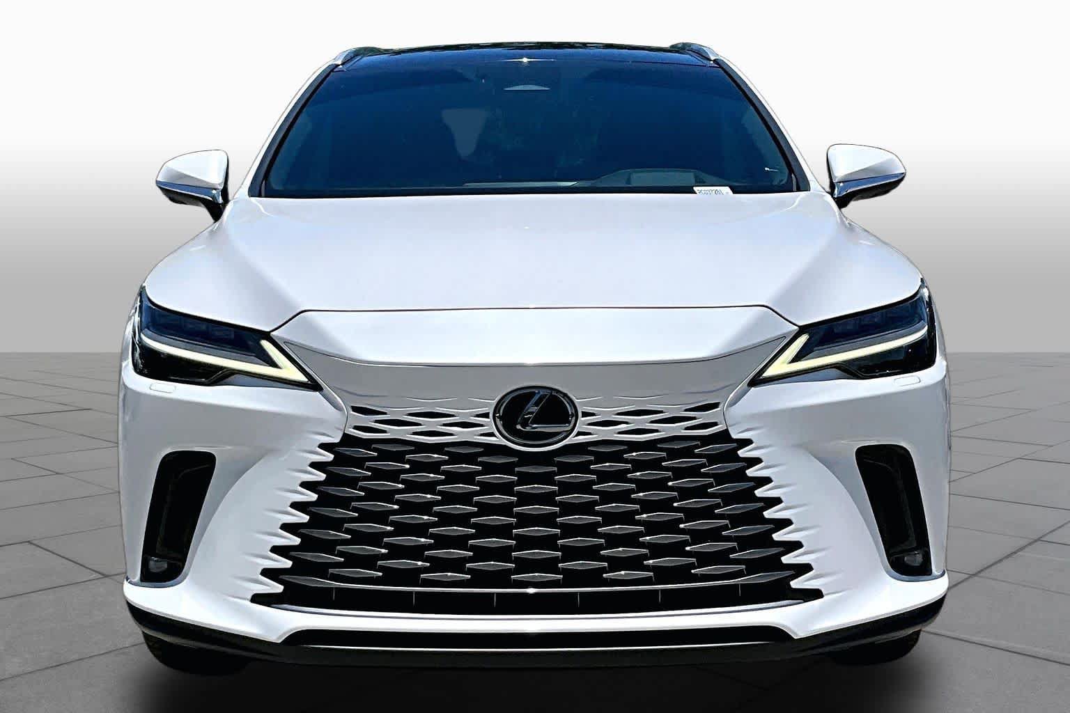 Used 2024 Lexus RX 350 FWD w/ Convenience Package image 4