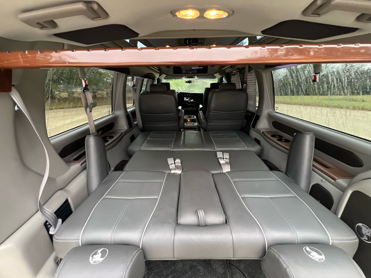 Used 2017 Chevrolet Express 2500 image 54