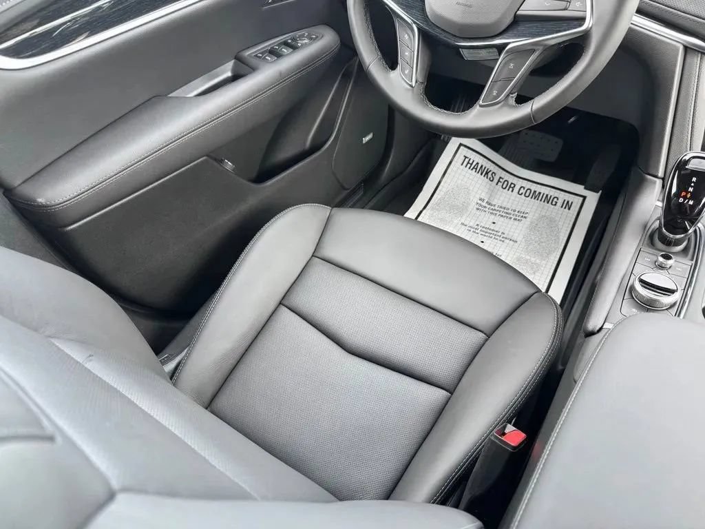 New 2026 Cadillac XT5 Premium Luxury w/ LPO, Floor Liner Package AWD/4WD image 22