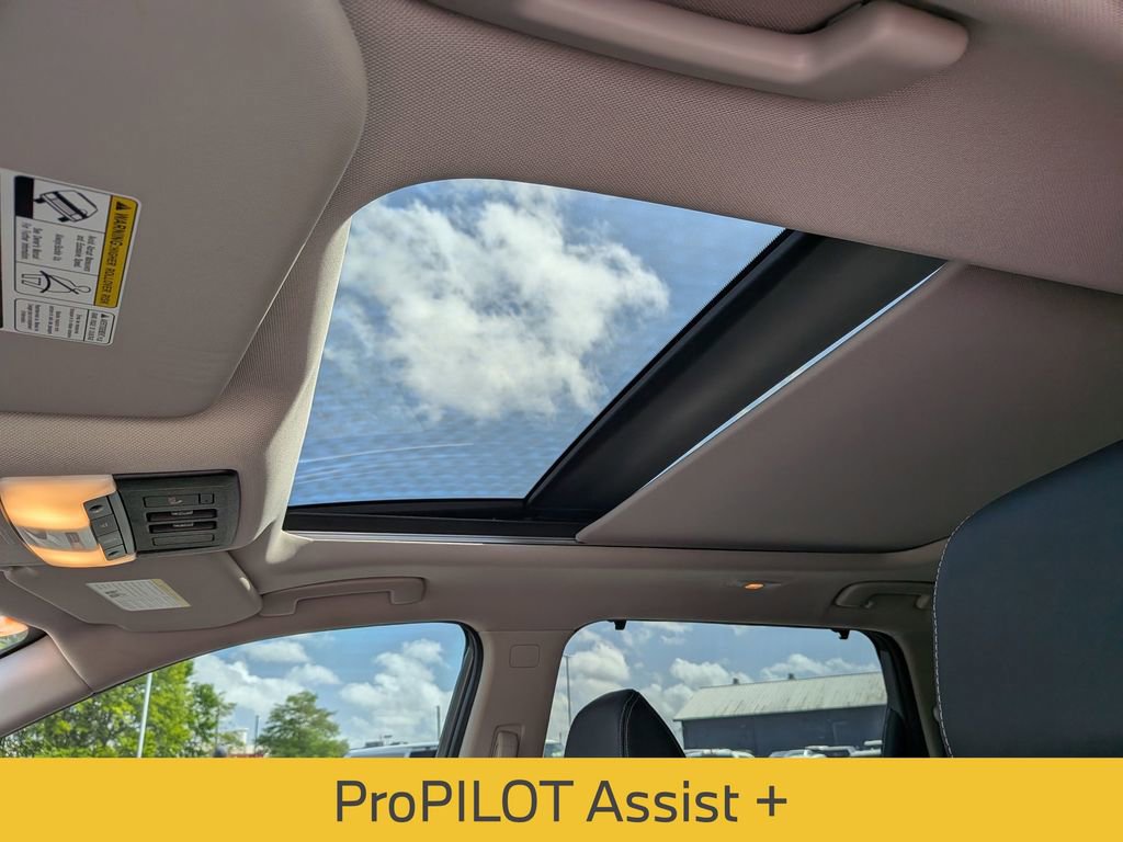 Used 2021 Nissan Rogue SL w/ Premium Package image 18