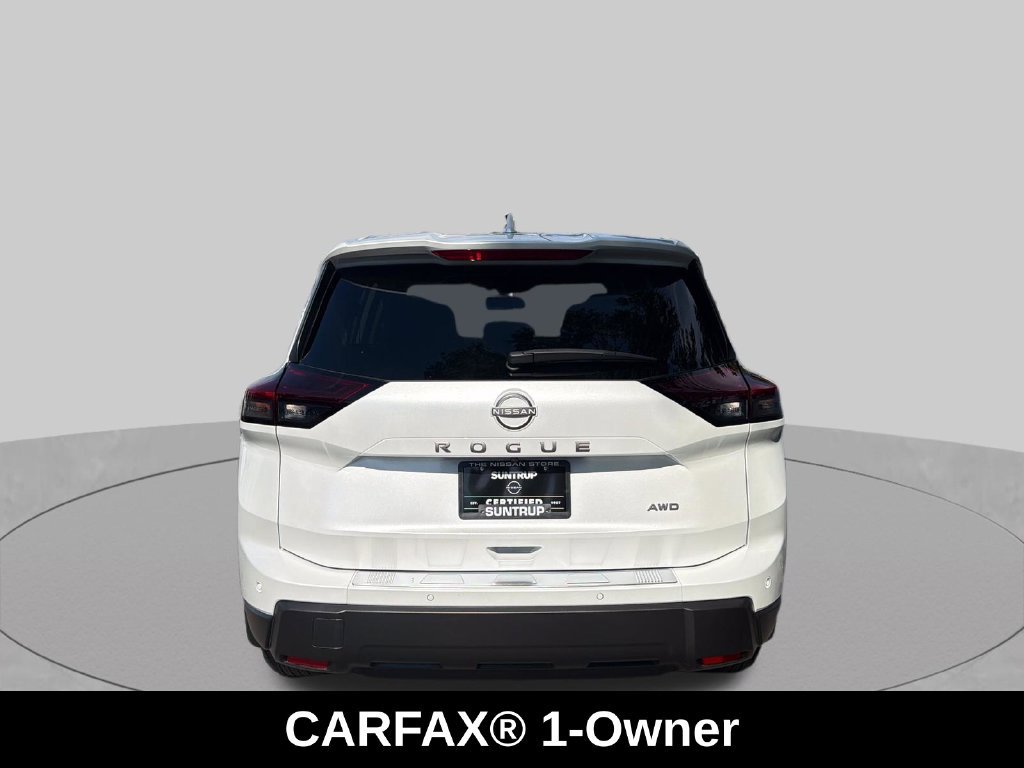 Certified 2026 Nissan Rogue SV AWD/4WD image 4