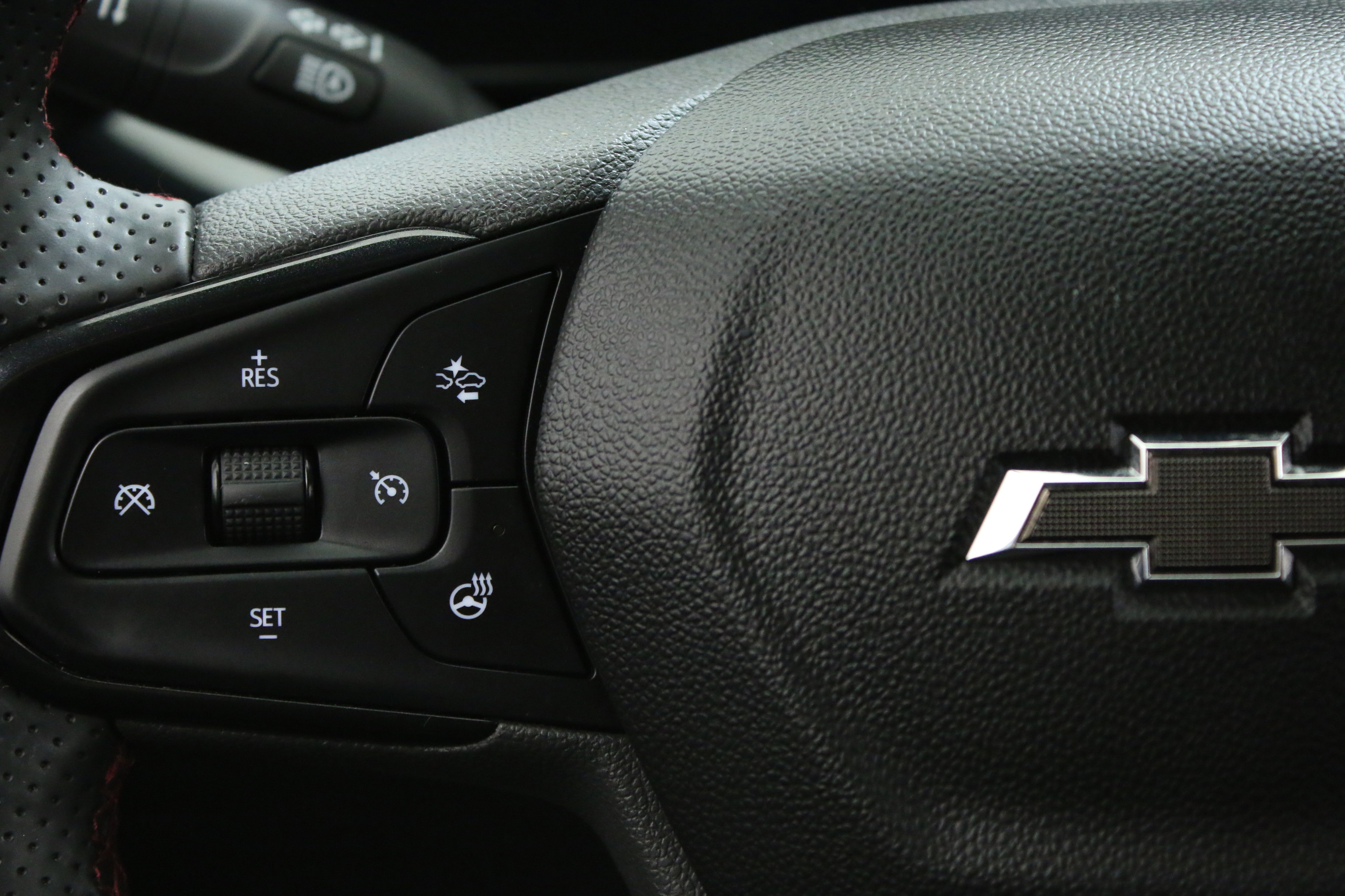 Used 2024 Chevrolet Trax RS w/ Driver Confidence Package FWD image 11
