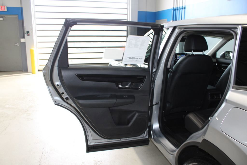 Used 2023 Honda CR-V EX-L image 16
