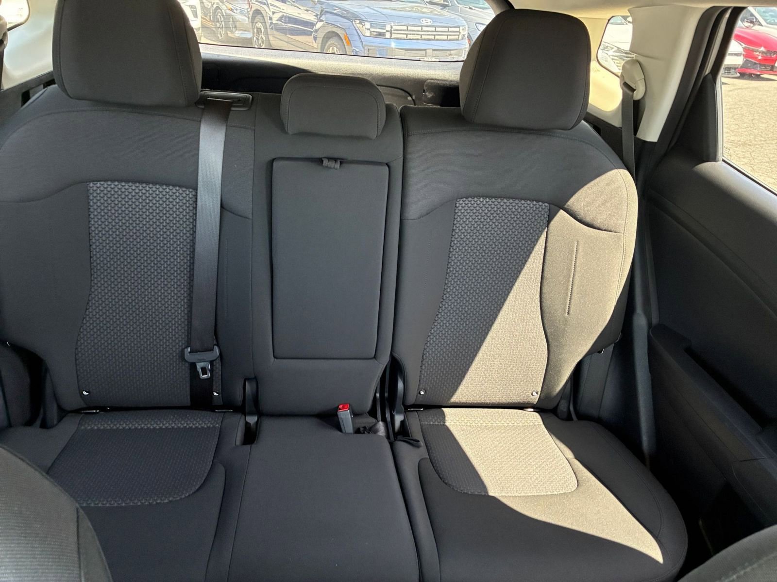 Used 2025 Kia Sportage LX FWD image 39
