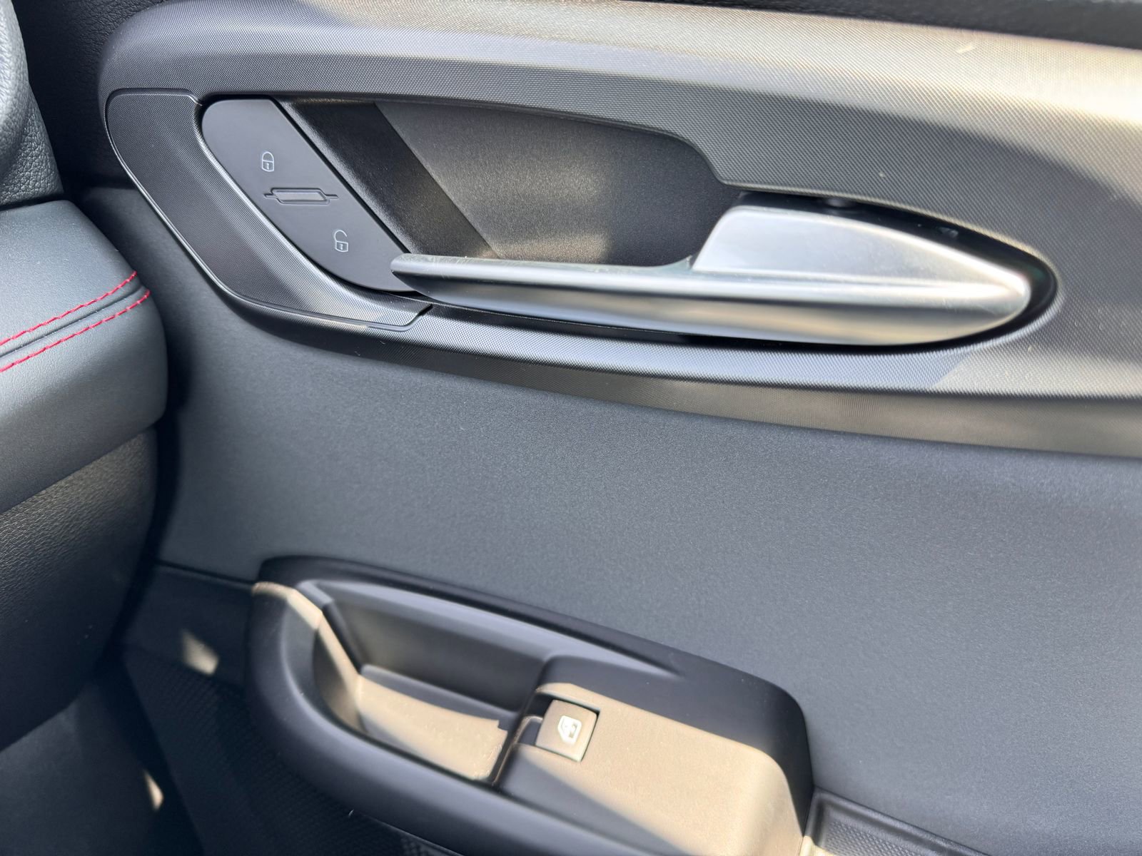 Used 2023 Dodge Hornet GT w/ GT Blacktop Package image 23