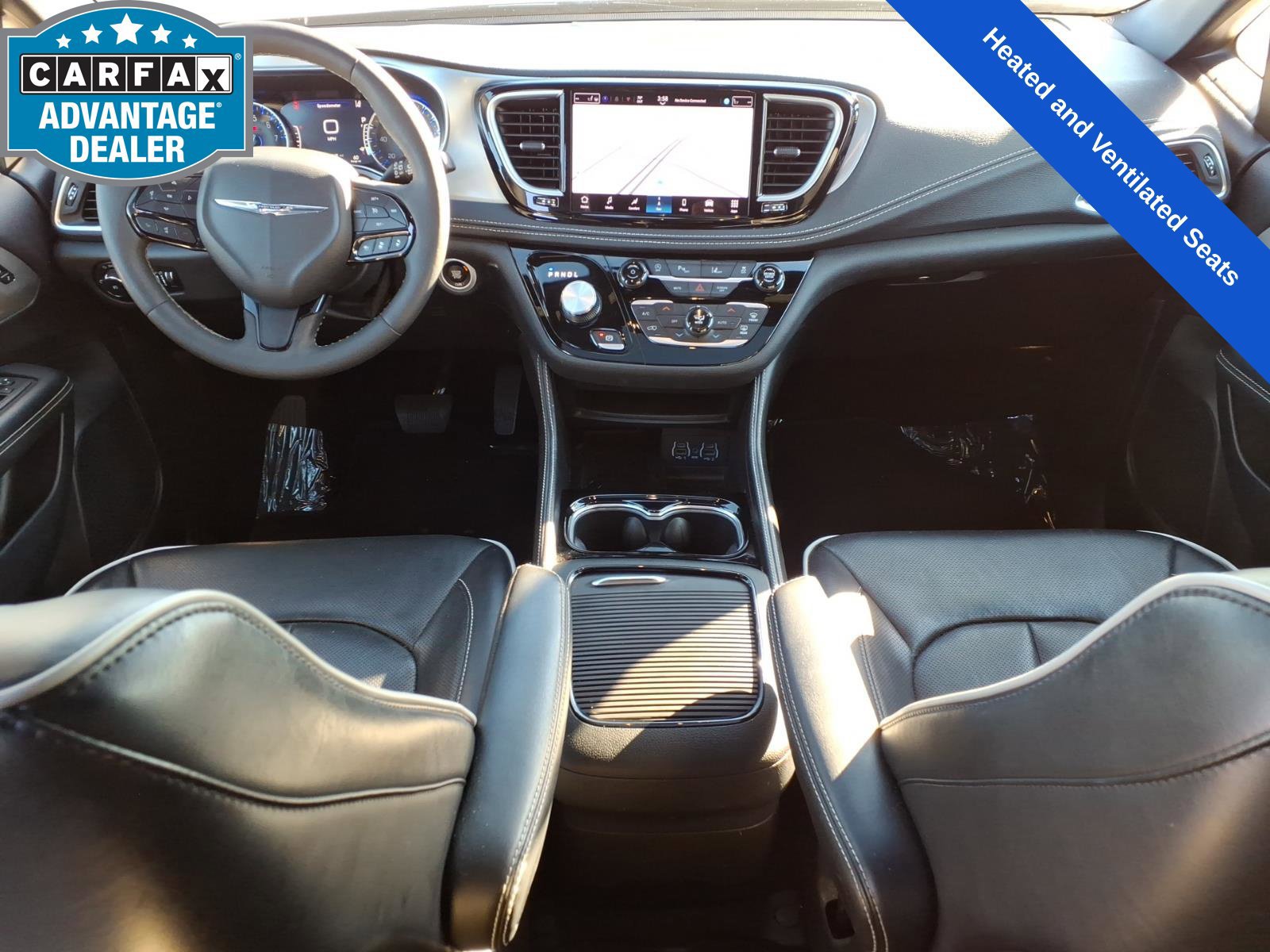 Used 2025 Chrysler Pacifica Limited FWD image 12