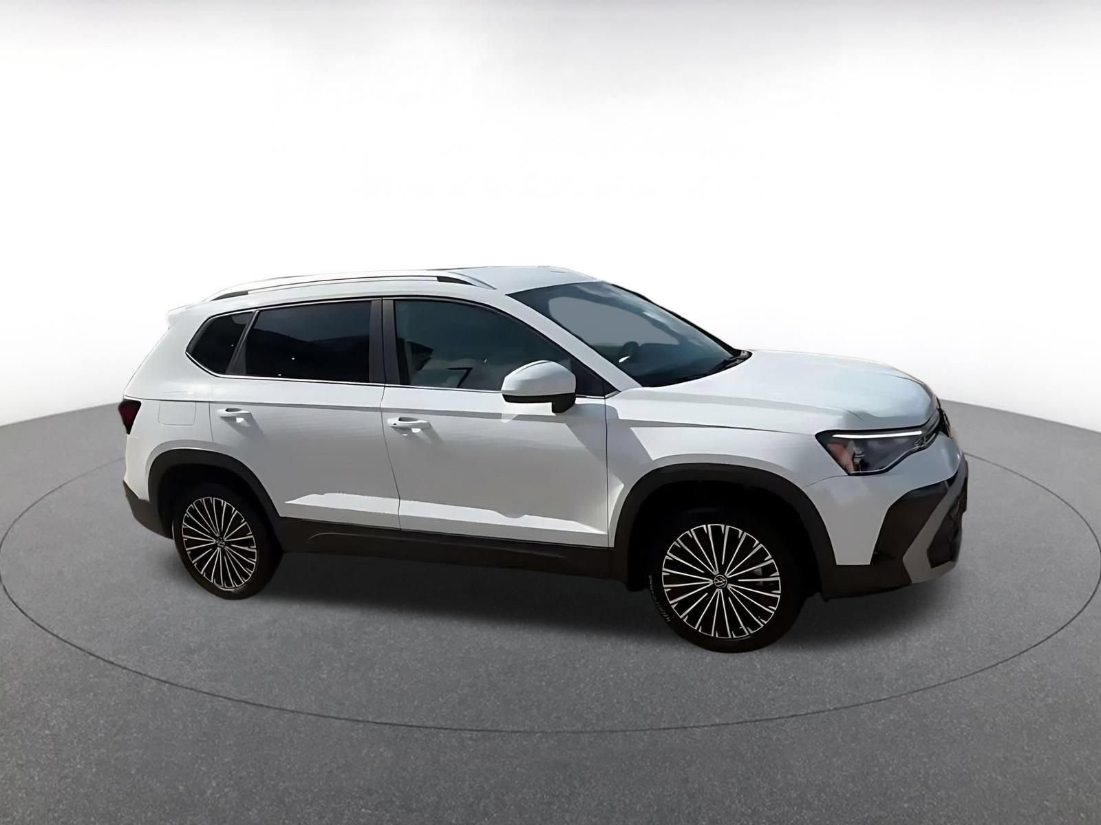 Used 2026 Volkswagen Taos SE FWD video 2