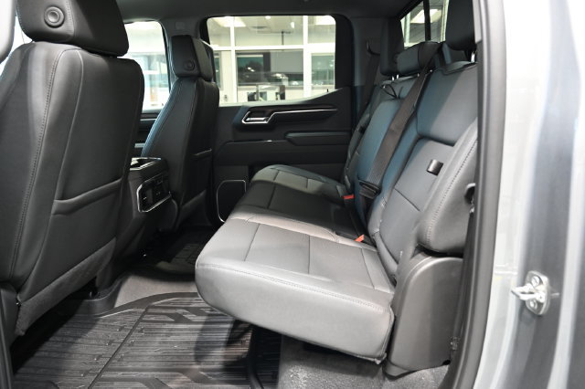 New 2026 GMC Sierra 1500 SLT AWD/4WD image 14