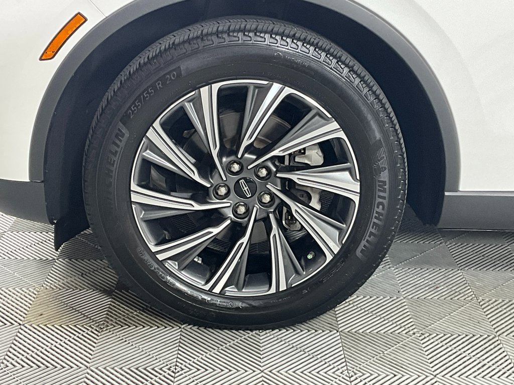 Used 2025 Lincoln Aviator 2WD w/ Equipment Group 101A image 31
