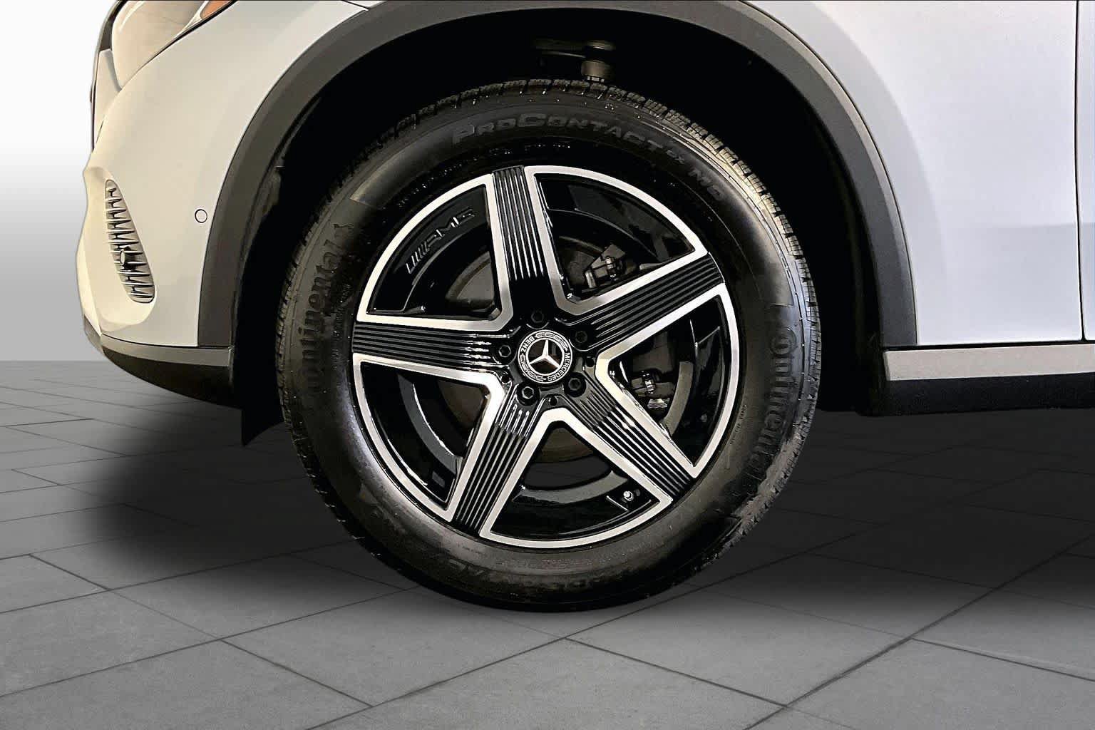Used 2026 Mercedes-Benz GLC 300 4MATIC image 11