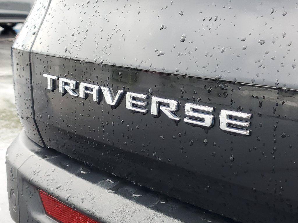 Used 2025 Chevrolet Traverse LT w/ Driver Confidence Package FWD image 35