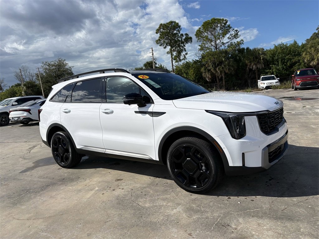 Certified 2025 Kia Sorento SX Prestige w/ Olive Brown Leather Package image 2